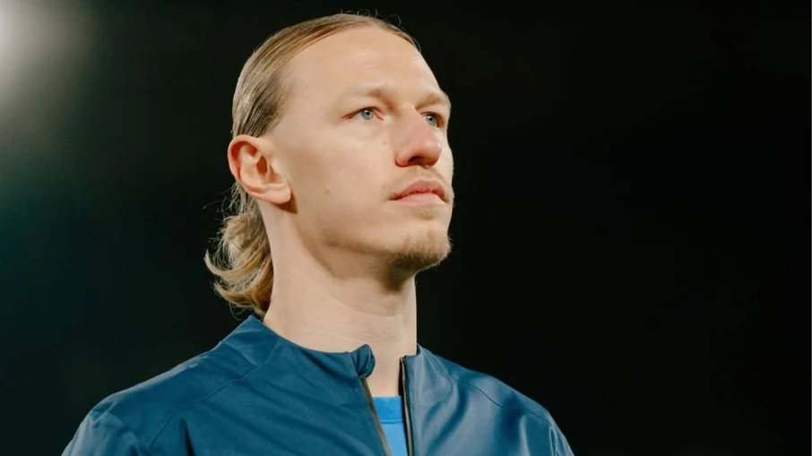 Carrasco do flamengo no mundial de clubes, matvey safonov brilha