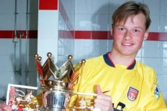 Ex goleiro do arsenal, alex manninger, morre aos 48 anos em
