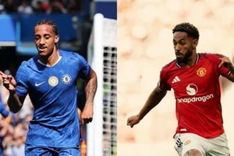 Clássico da premier league: chelsea e manchester united buscam reabilitação