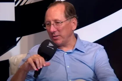 John textor, em meio à crise no botafogo, anuncia interesse