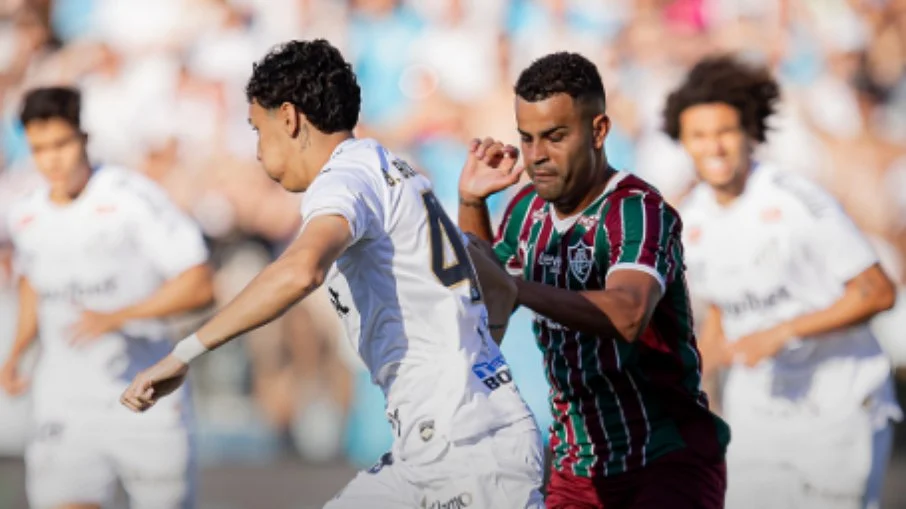 Neymar vaiado em noite amarga: fluminense vence santos de virada