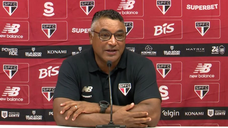 Roger machado, técnico do são paulo, comenta pressão após vaias