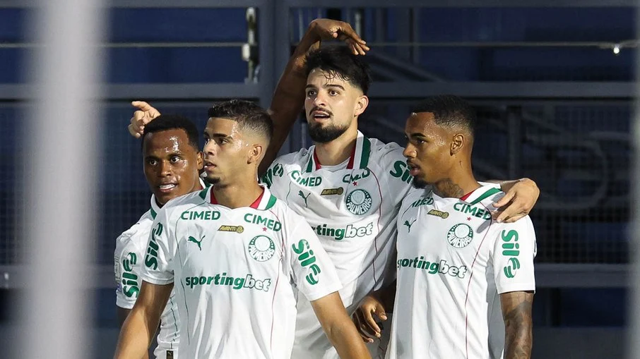 Palmeiras supera ausência de vitor roque, vence bragantino com flaco