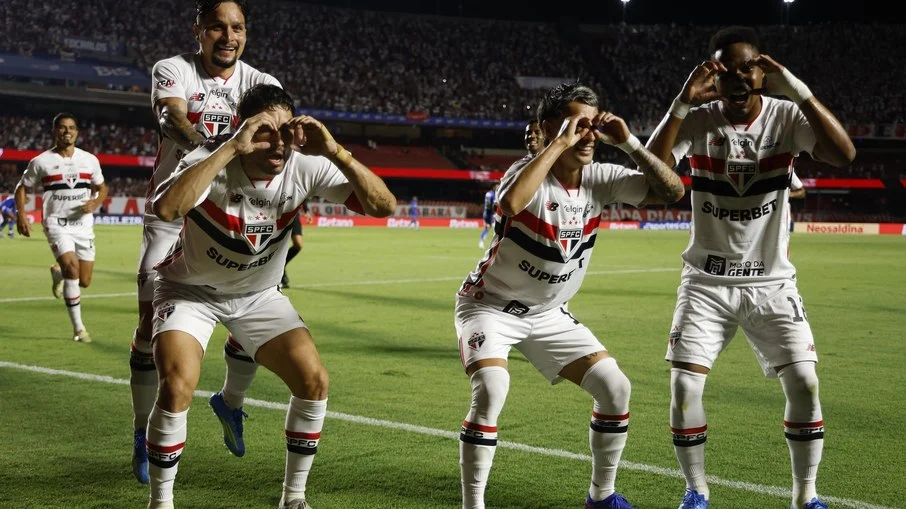 Millonarios x são paulo: onde assistir ao vivo, horário, escalações