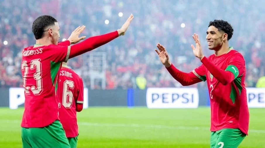 Achraf hakimi, estrela do psg e marrocos, sofre lesão após