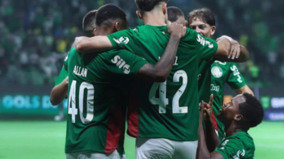 Torcida do palmeiras detona zagueiro murilo após empate na libertadores