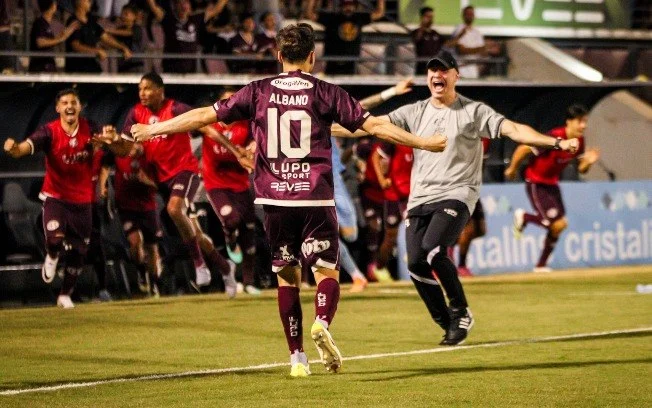 Ferroviária garante acesso e retorna à elite do paulistão 2026