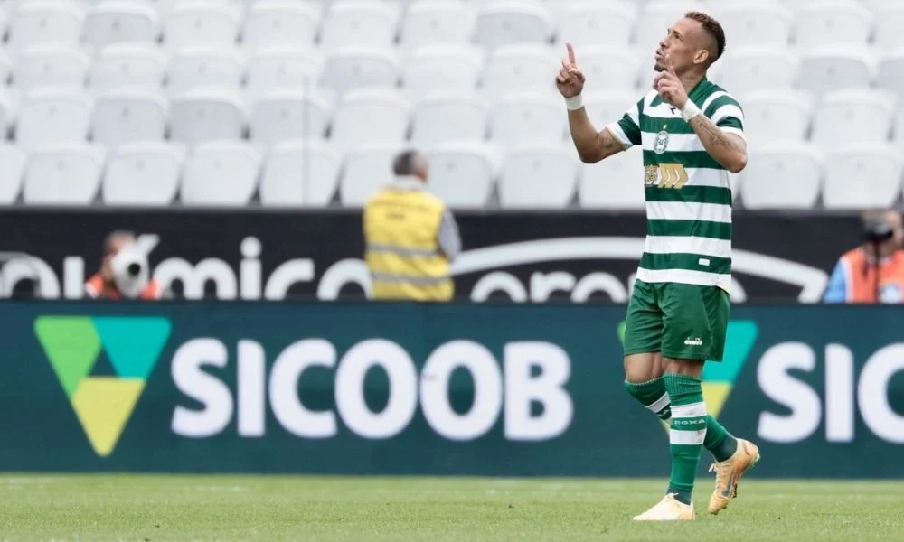 Coritiba dominante: breno lopes brilha e santos vive manhã para