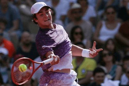 João fonseca brilha na estreia de roland garros e traça