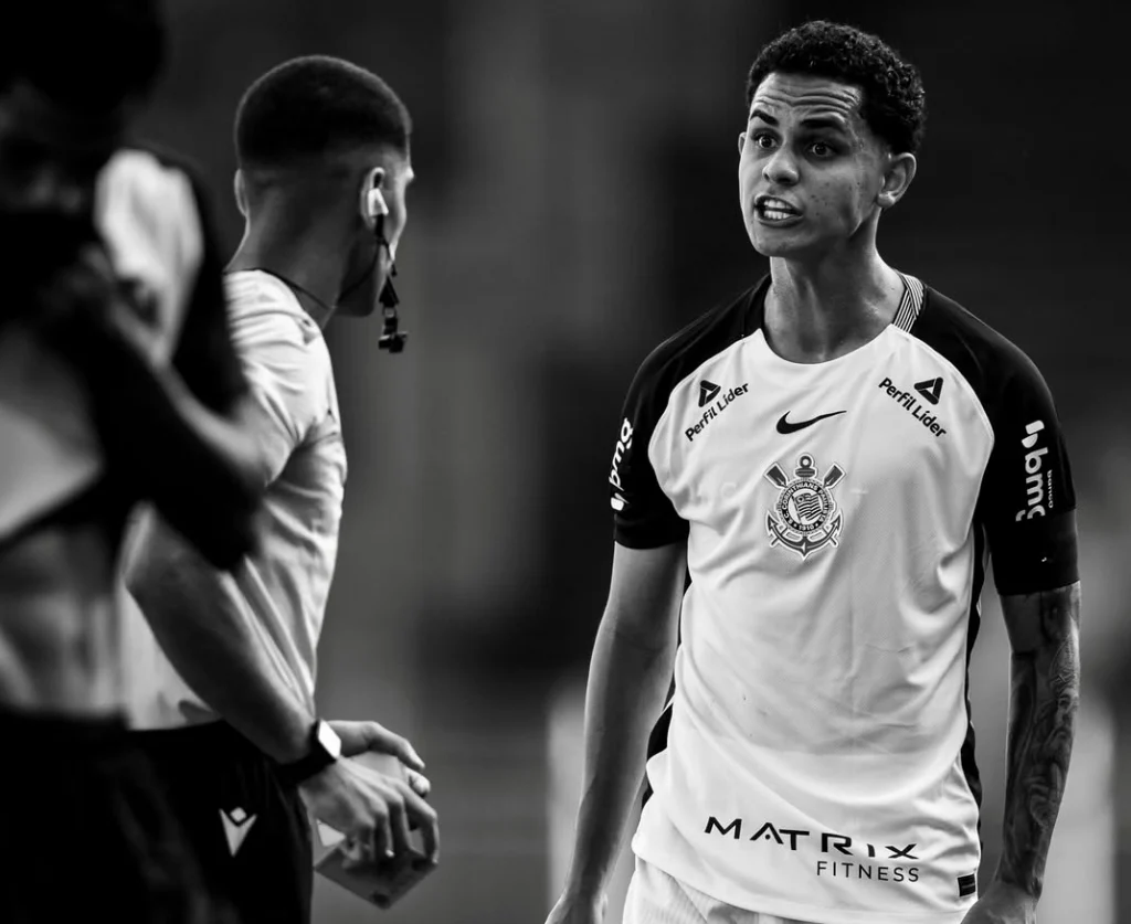 Agressão de jogador do corinthians sub 20 a árbitro: detalhes e