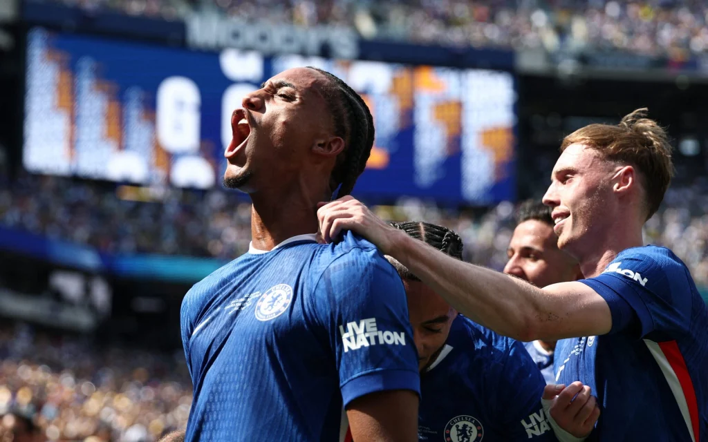 Barcelona prioriza joão pedro (chelsea) após dificuldades por julián álvarez