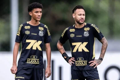 Neymar se irrita em treino do santos, dá rasteira em