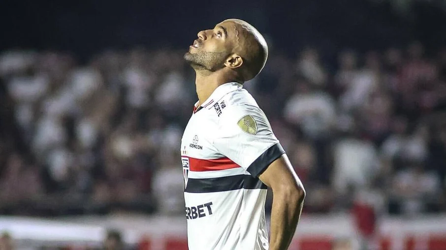 Lucas moura rompe tendão e passa por cirurgia de urgência,