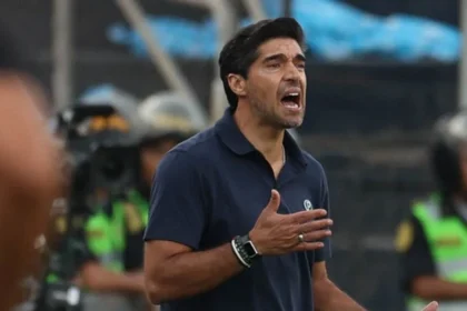 Abel ferreira e flaco lópez: entenda o gesto ‘obsceno’ do