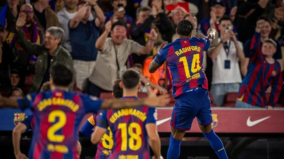 Barcelona supera real madrid em clássico histórico no camp nou