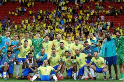 Alisson de volta! Goleiro titular da seleção brasileira retoma treinos