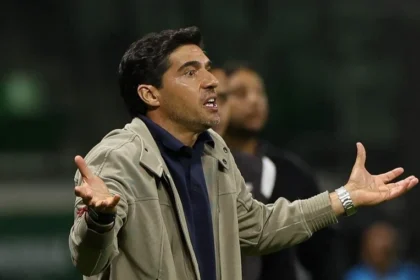 Abel ferreira ‘cutuca’ cbf e faz pedido inusitado à arbitragem