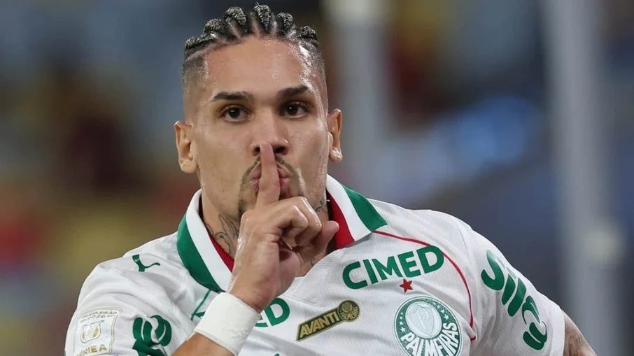 Entenda a confusão entre flamengo e palmeiras: comemoração de paulinho