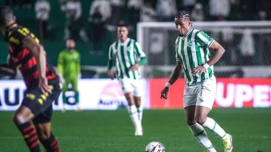 Denúncia de racismo paralisa jogo do juventude x sport na