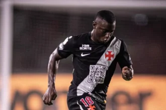 Marino hinestroza: atacante do vasco curte post de ‘arrependimento’ em