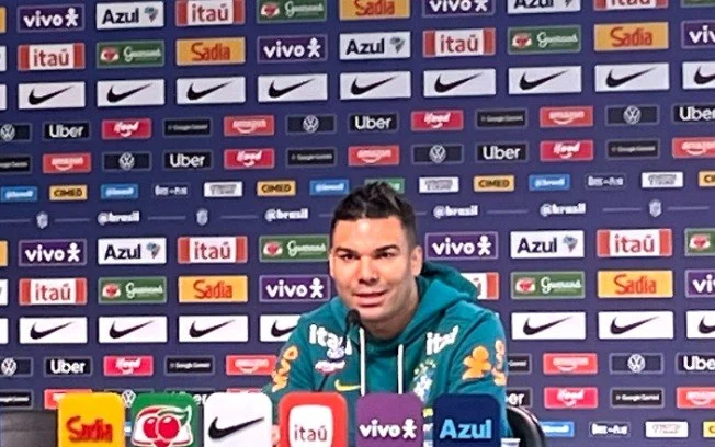 Casemiro se irrita com foco exagerado em neymar na coletiva