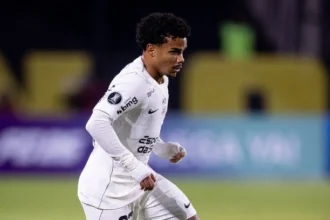 André brilha, corinthians vira o jogo de forma épica e