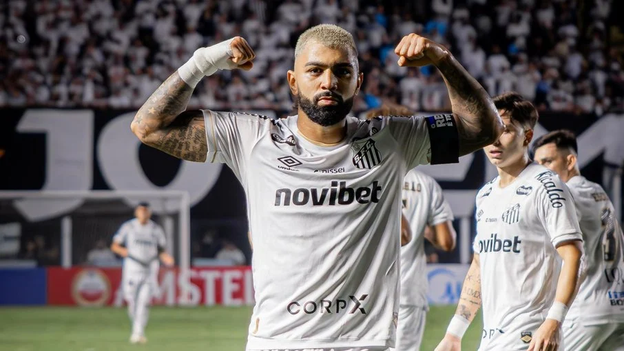 Santos vence vitória por 3 a 1 com gols e