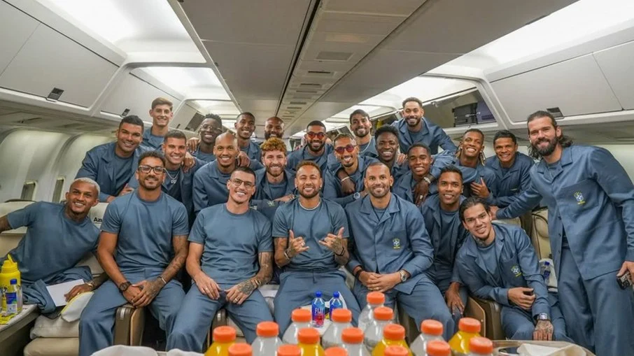 Seleção brasileira desembarca nos eua para a copa do mundo: