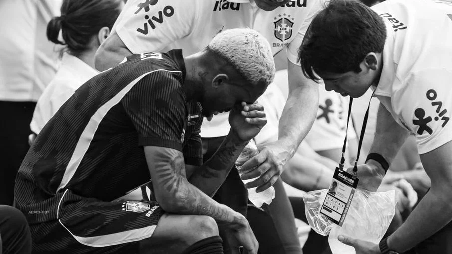 Wesley desabafa após corte da copa por lesão: ‘voltarei ainda