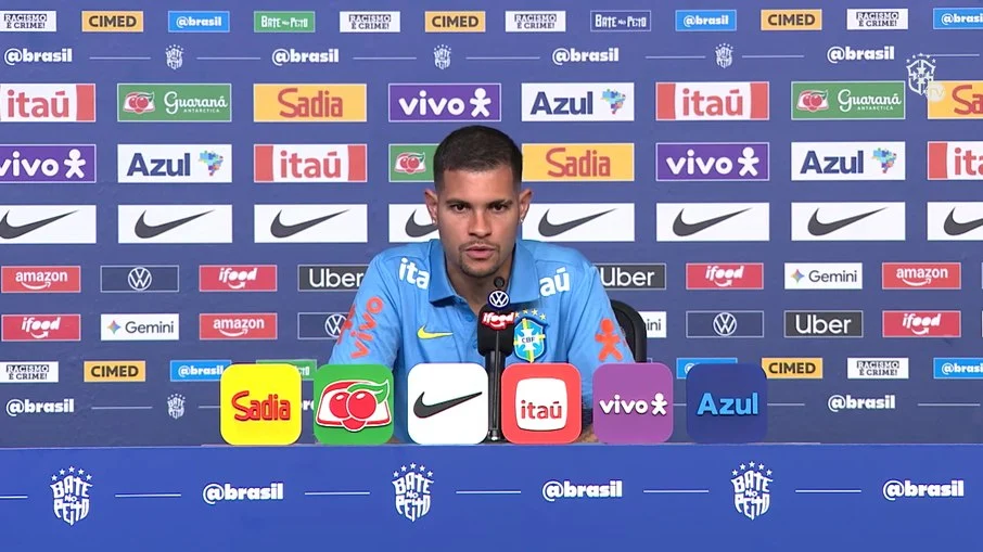 Bruno guimarães rebate fortes críticas à seleção brasileira antes da