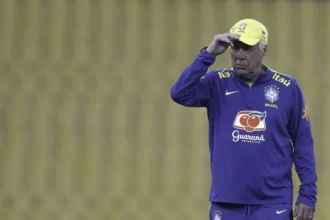 Carlo ancelotti: multicampeão e esperança do hexa da seleção brasileira