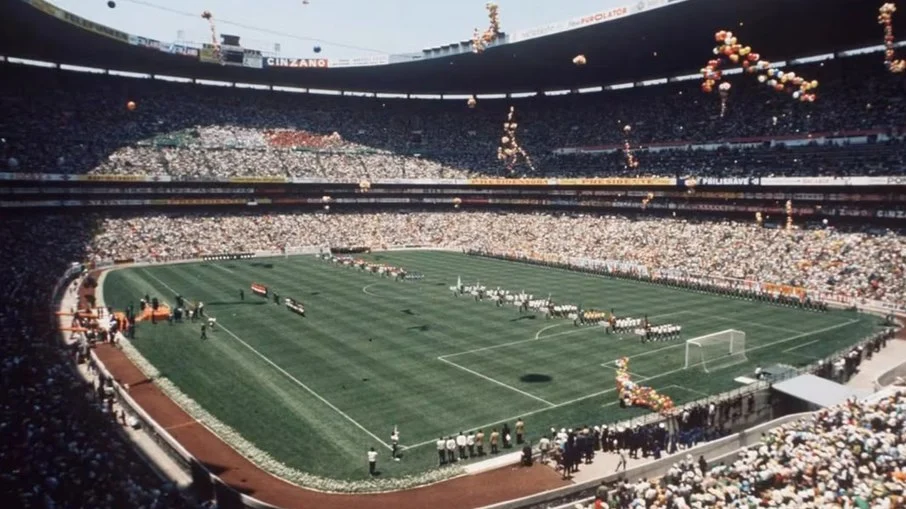 Estádio azteca: relembre os momentos épicos que consagraram pelé e