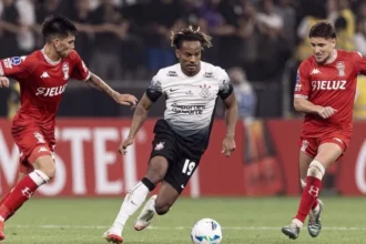 André carrillo explica escolha de camisa branca no azteca e
