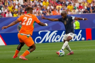 Amad diallo, do manchester united, brilha no fim e garante