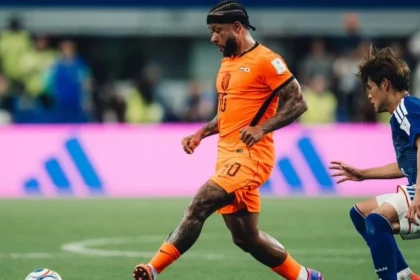 Memphis depay lidera holanda em feito histórico: seleção laranja iguala
