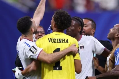 Vozinha: goleiro de cabo verde, 40 anos, vira celebridade na