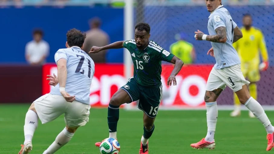 Jejum sul americano na copa: empate do uruguai com arábia saudita