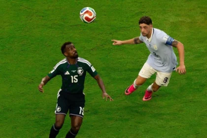 Uruguai evita derrota e arranca empate suado com arábia saudita