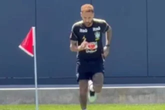 Neymar faz primeiro treino em campo nos eua às vésperas