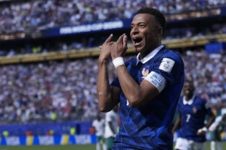 Mbappé supera pelé em gols de copas e lidera frança