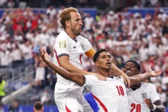Inglaterra vence jogo eletrizante por 4 a 2 contra croácia