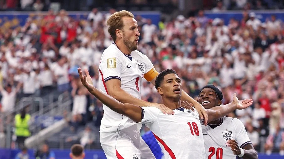 Inglaterra vence jogo eletrizante por 4 a 2 contra croácia