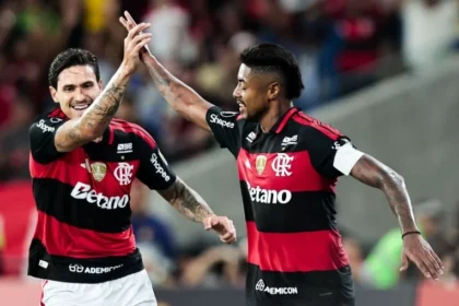 Flamengo define amistosos de peso em portugal durante a copa