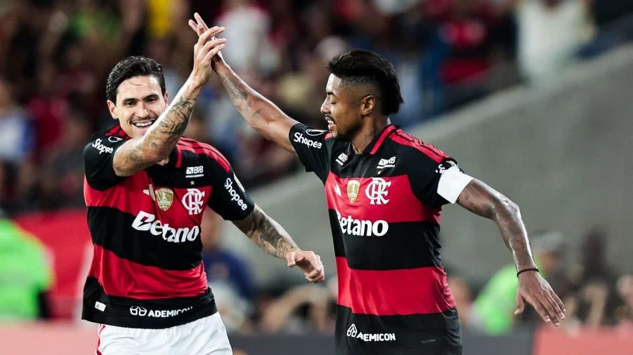 Flamengo define amistosos de peso em portugal durante a copa