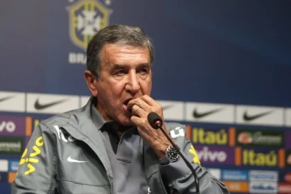Carlos alberto parreira, técnico do tetra, internado na uti com