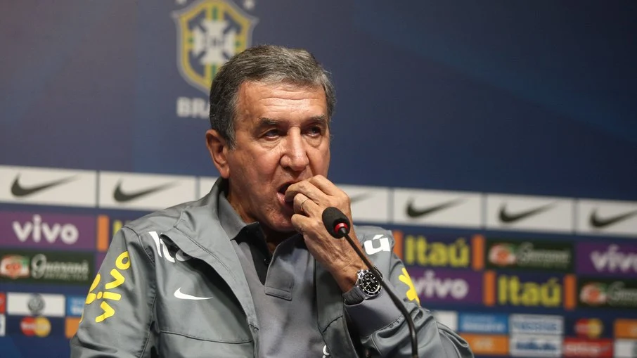 Carlos alberto parreira, técnico do tetra, internado na uti com