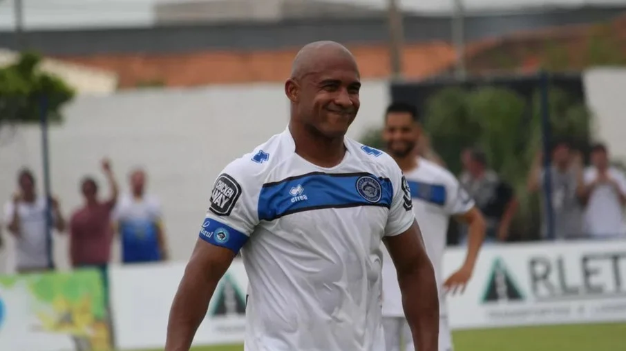 Ex jogador brasão, ídolo do futebol catarinense, é assassinado a tiros