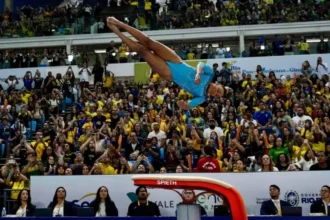 Rebeca andrade faz história e conquista ouro inédito no salto