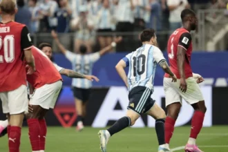 Lionel messi quebra recorde histórico de gols em copas do