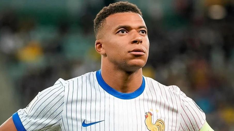 Mbappé em busca da história: francês tem 1ª chance de